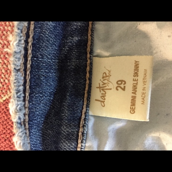 Day trip Refined Distressed Jeans Size 29 - Picture 5 of 6